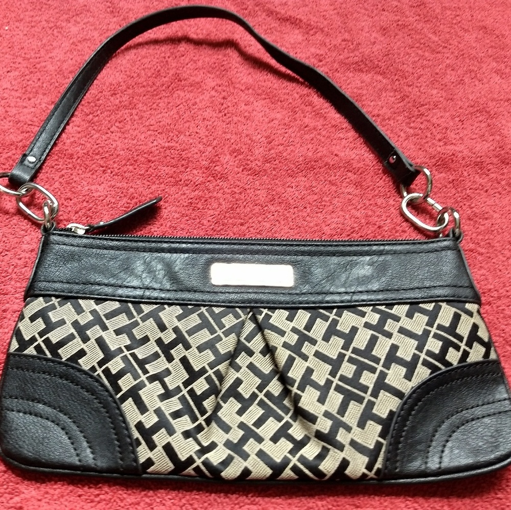 Tommy Hilfiger clutch